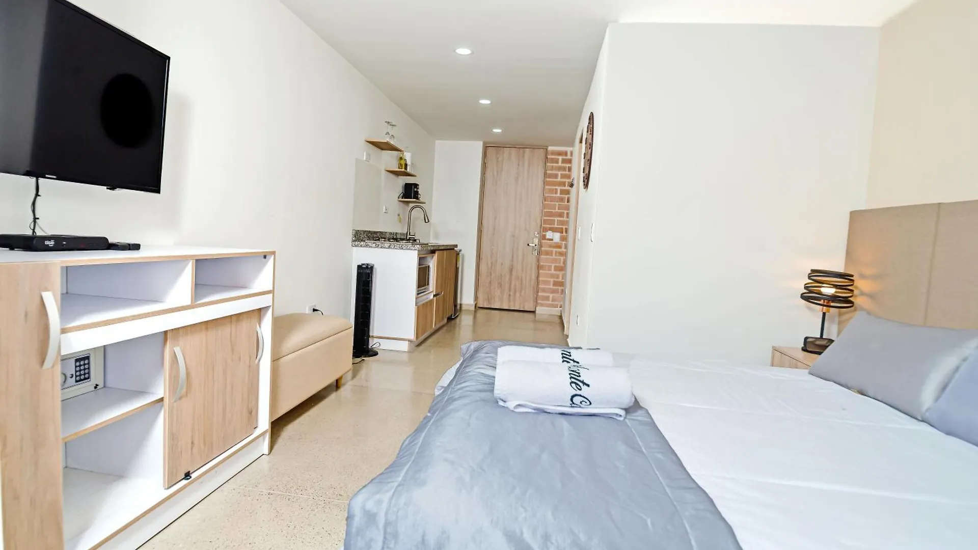 Aparthotel Apartamentos Montecarlo Medellin Colombia