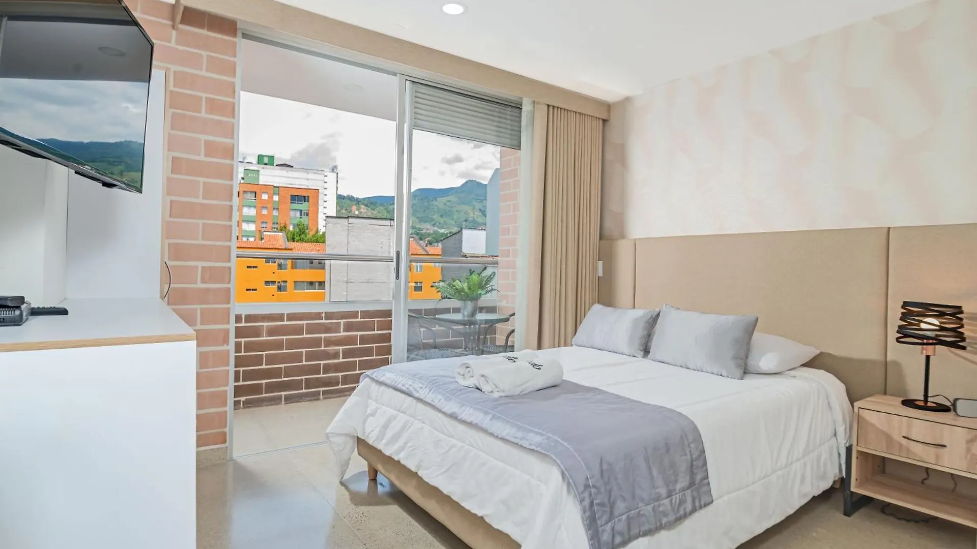 Apartamentos Montecarlo Medellin Aparthotel