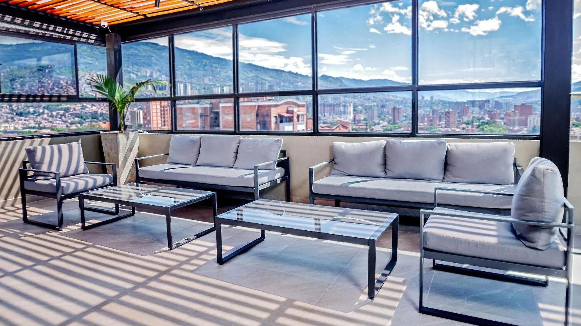 Apartamentos Montecarlo Medellin 0*,  Colombia